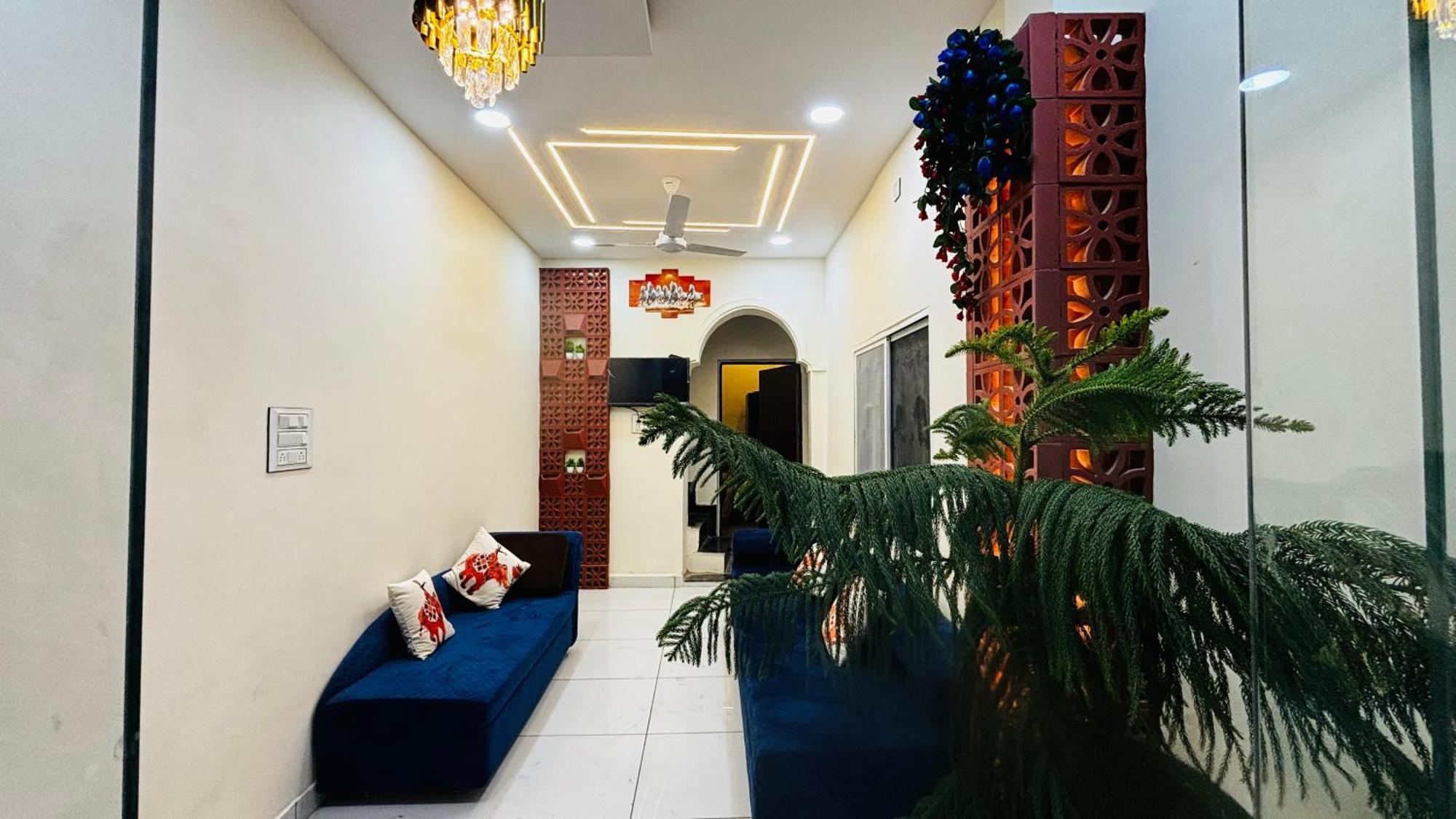 Hotel Shreenidhi Comfort Stay 우자인 외부 사진