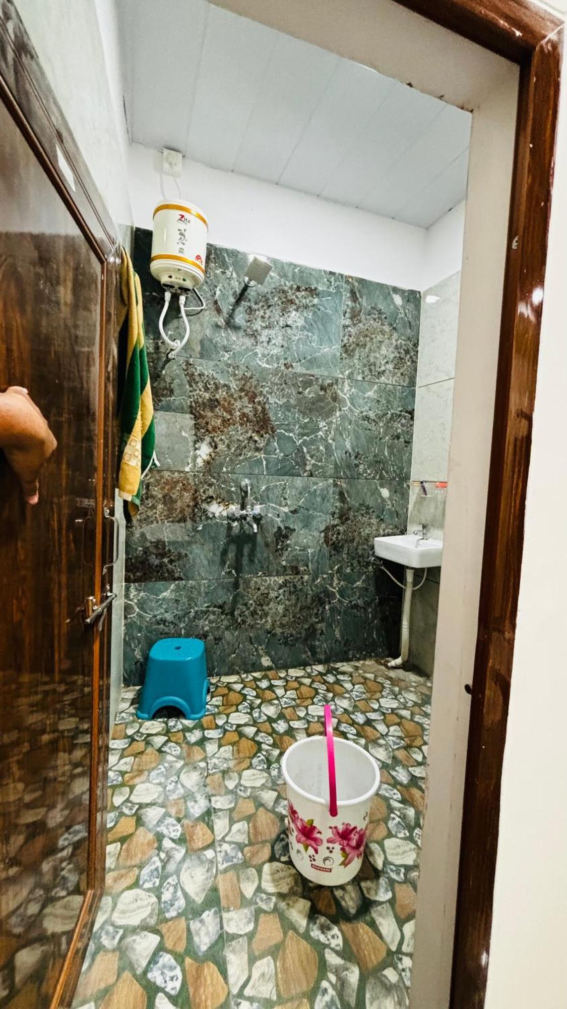 Hotel Shreenidhi Comfort Stay 우자인 외부 사진